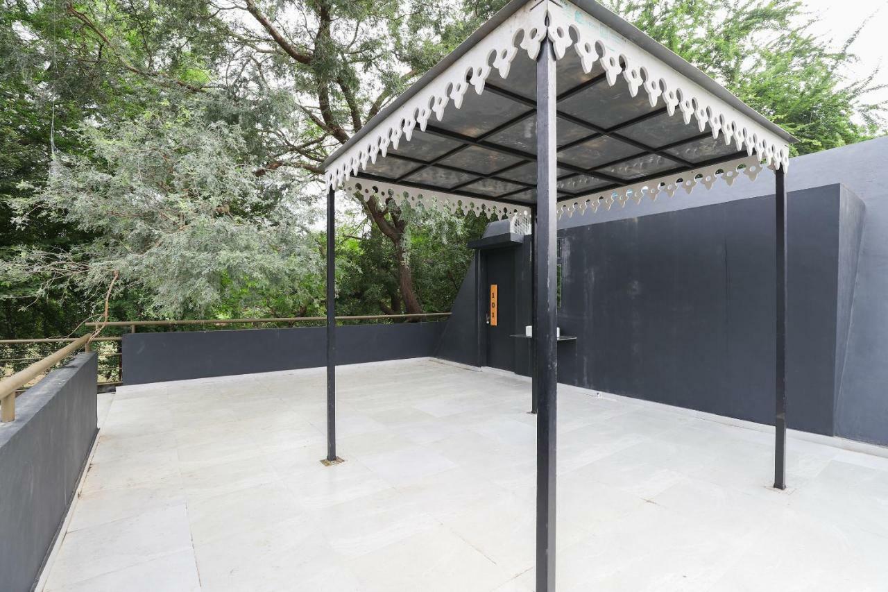 Oyo 48991 Serene Cottages And Resorts Deluxe Vadodara Bagian luar foto